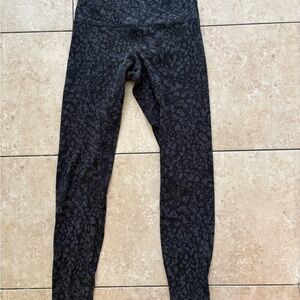 lululemon athletica Black Textured Print Leggings size 6